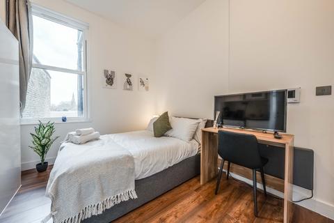 Studio to rent, 57A Denmark Hill, London SE5
