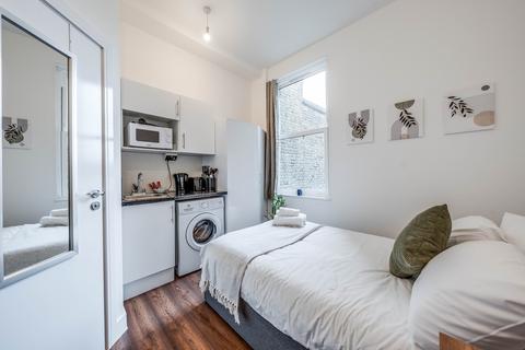 Studio to rent, 57A Denmark Hill, London SE5