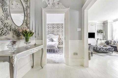2 bedroom flat for sale, Marylebone High Street, London W1U