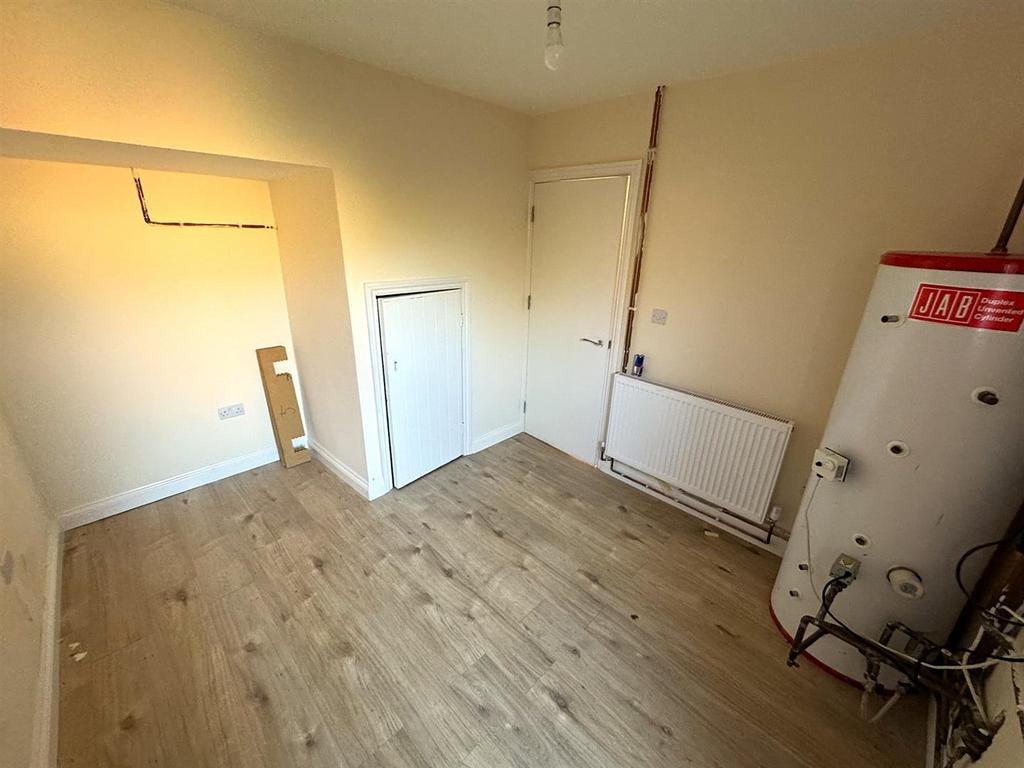 Thumbnail image0.jpg