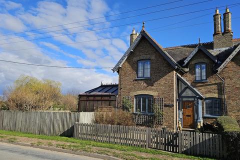 3 bedroom semi-detached house for sale, Main Street, Normanton, Bottesford