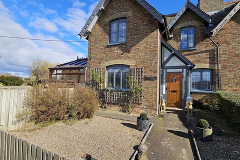 3 bedroom semi-detached house for sale, Main Street, Normanton, Bottesford