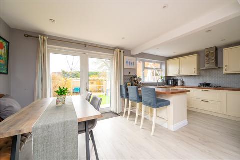2b Mabbutt Close, Bricket Wood, St Albans, AL2 3RZ