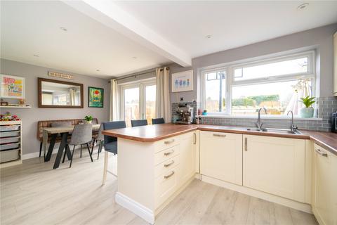 2b Mabbutt Close, Bricket Wood, St Albans, AL2 3RZ