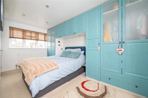 2b Mabbutt Close, Bricket Wood, St Albans, AL2 3RZ
