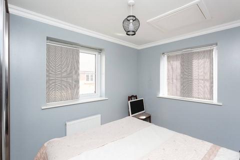 36 Wright Close, Bushey, WD23 2FH