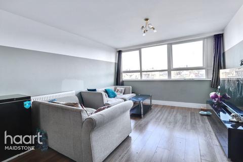 2 bedroom apartment for sale, Lower Stone Street, MAIDSTONE