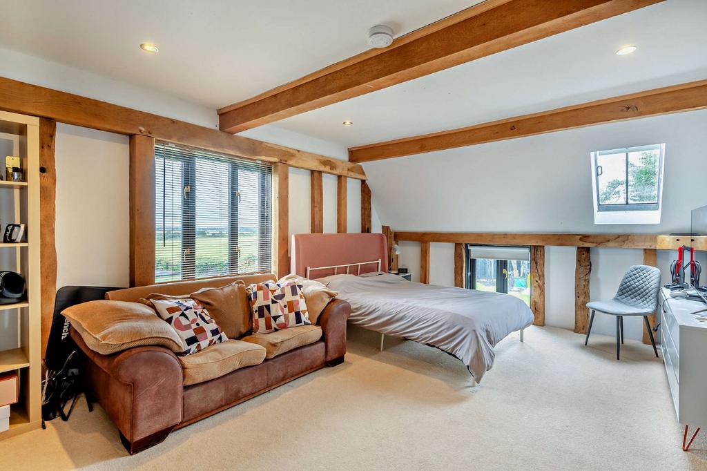 Annexe Main Bedroom
