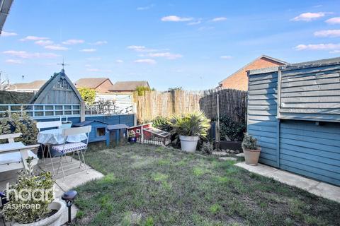 3 Ash Close, Ashford, TN23 3JU