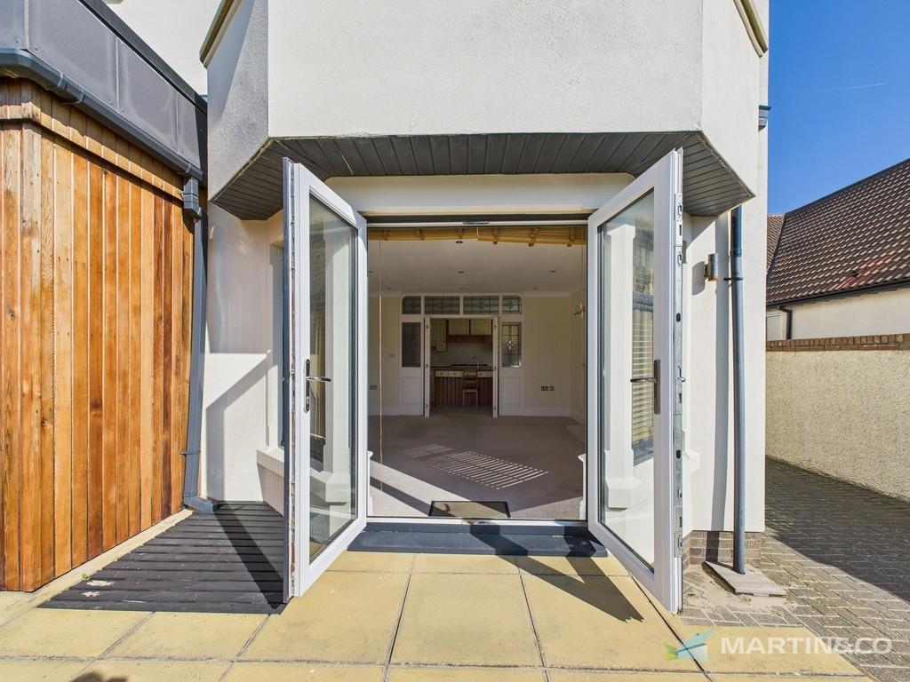 Cam02318 g0 pr0413 still002