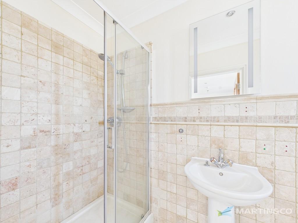 Cam02318 g0 pr0413 still025