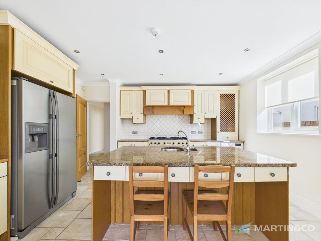 Cam02318 g0 pr0413 still013