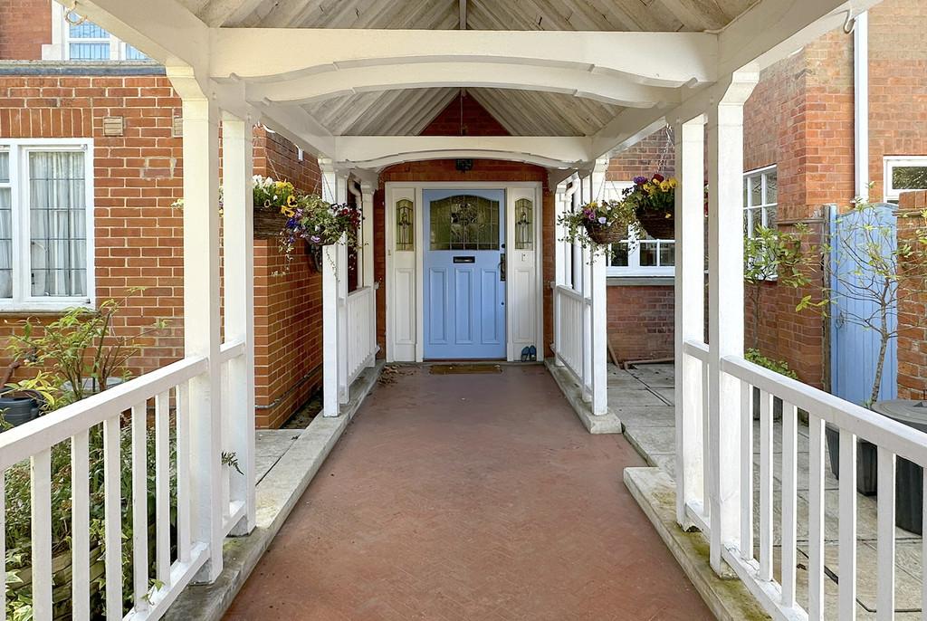 4 MH New Entrance