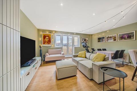 2 bedroom apartment for sale, Menai Place, London, E3