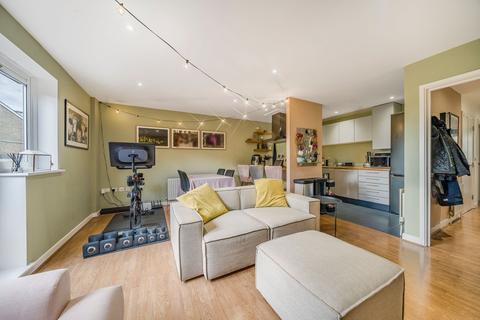 2 bedroom apartment for sale, Menai Place, London, E3