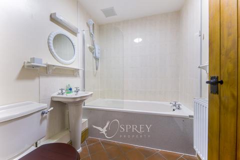2 bedroom apartment to rent, Market Place, Peterborough PE8