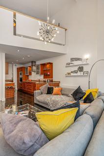 2 bedroom apartment for sale, Ingram Street, Merchant City, Glasgow