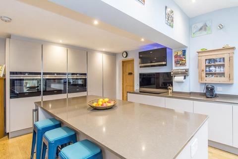 4 bedroom detached house for sale, Home Close, Dingley