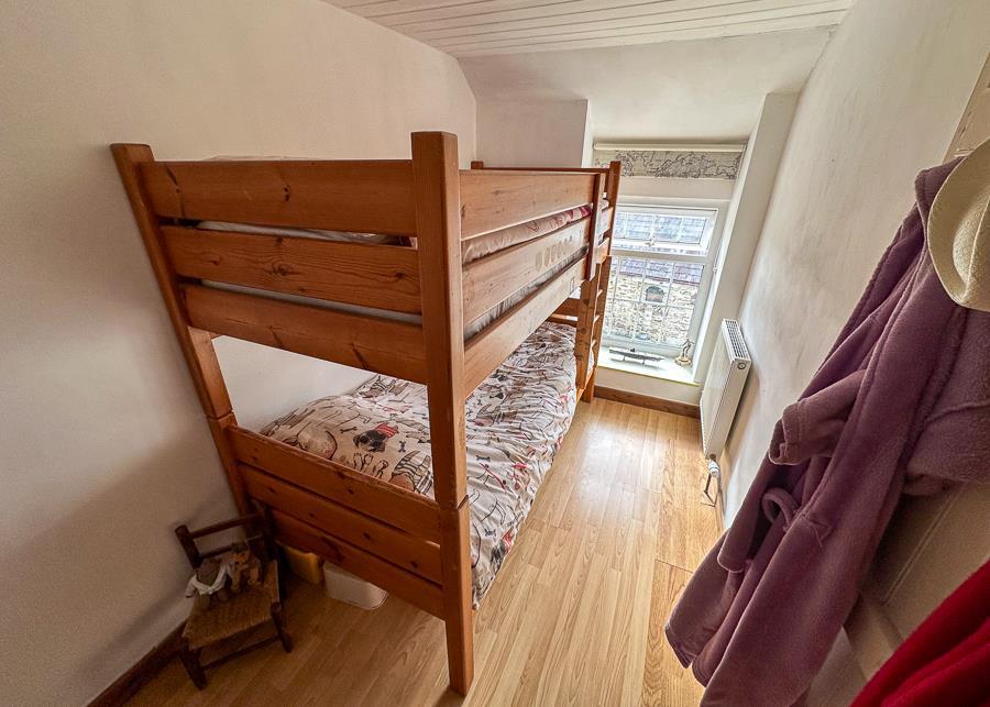 Single bedroom 3