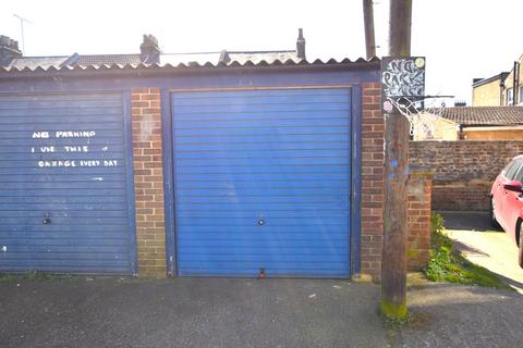2 bedroom end of terrace house for sale, Alexandra Terrace, Margate