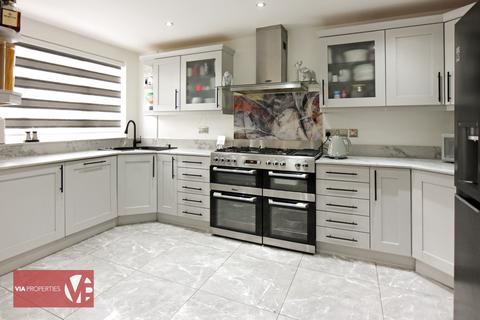 17 Takeley Close, Waltham Abbey, EN9 1QH