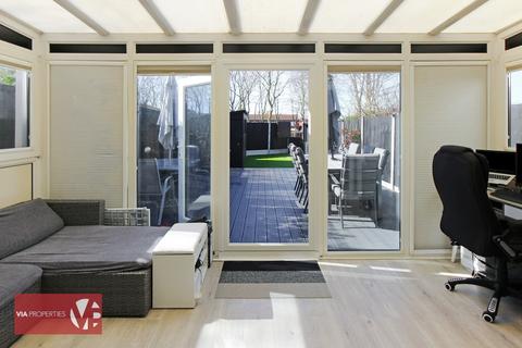 17 Takeley Close, Waltham Abbey, EN9 1QH