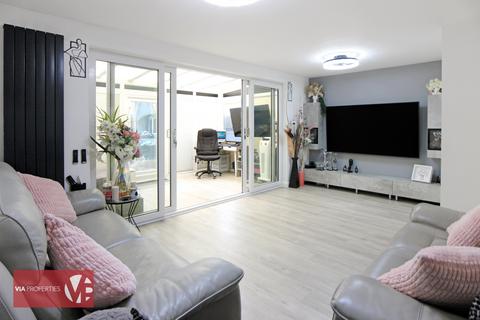 17 Takeley Close, Waltham Abbey, EN9 1QH