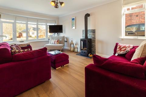 19 Windsor Drive, Caistor, Market Rasen, LN7 6PB