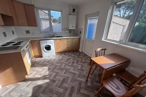 2 bedroom semi-detached bungalow to rent, Clyne View, Killay