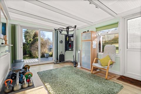 2 bedroom bungalow for sale, St. Michaels Road, Berkshire GU47