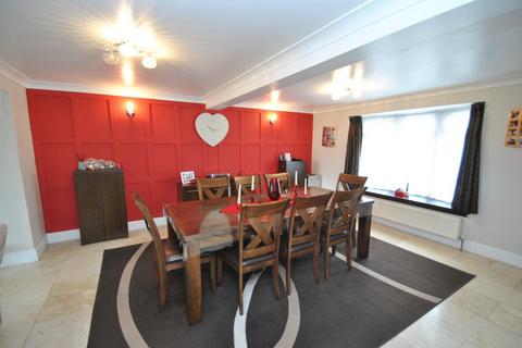 67 Greenways, Buntingford, SG9 9EG