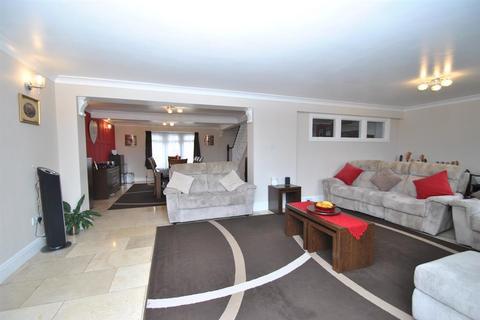 67 Greenways, Buntingford, SG9 9EG