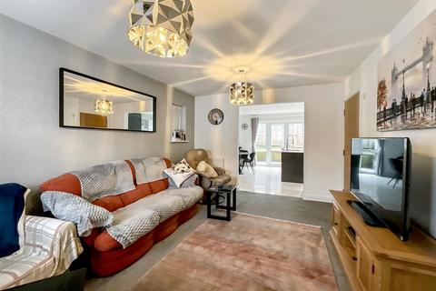4 bedroom semi-detached house for sale, Lower Chapel Road, Hanham, Bristol