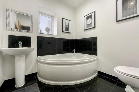 4 bedroom semi-detached house for sale, Lower Chapel Road, Hanham, Bristol