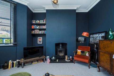 Flat C, 65 Ickburgh Road, London, E5 8AF
