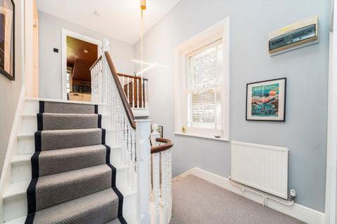 Flat C, 65 Ickburgh Road, London, E5 8AF