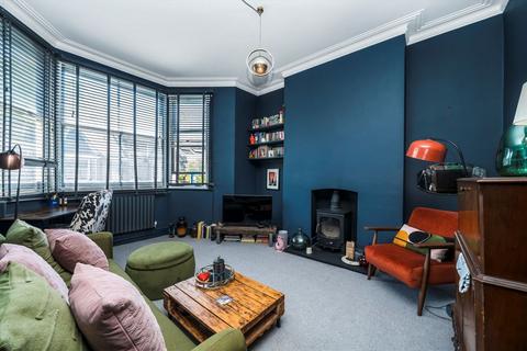 Flat C, 65 Ickburgh Road, London, E5 8AF