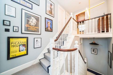Flat C, 65 Ickburgh Road, London, E5 8AF