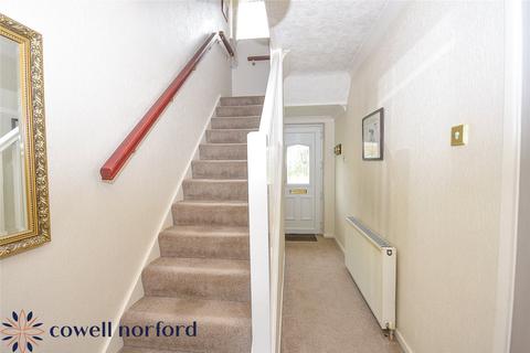 7 Bramhall Close, Milnrow, Rochdale, OL16 4BX