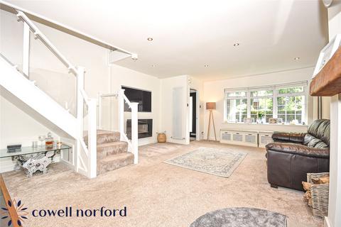 3 Bentgate Close, Newhey, Rochdale, OL16 4NB