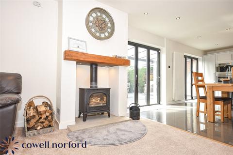 3 Bentgate Close, Newhey, Rochdale, OL16 4NB