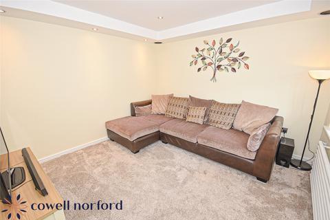 3 Bentgate Close, Newhey, Rochdale, OL16 4NB
