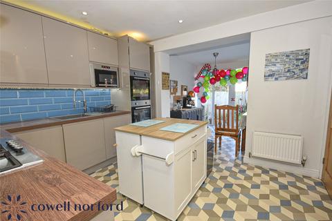 6 Birch Crescent, Newhey, Rochdale, OL16 4LJ