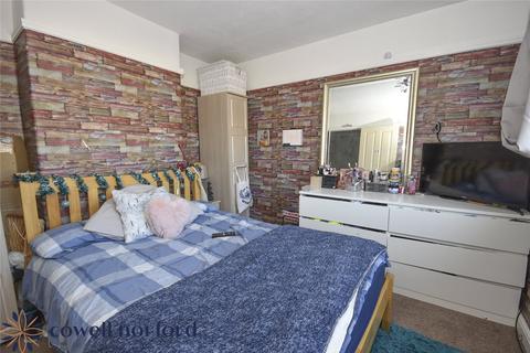 6 Birch Crescent, Newhey, Rochdale, OL16 4LJ