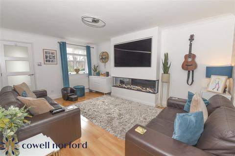 32 Cavendish Way, Royton, Oldham, OL2 5DQ