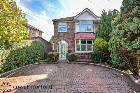 107 Broadway, Royton, Oldham, OL2 5BW