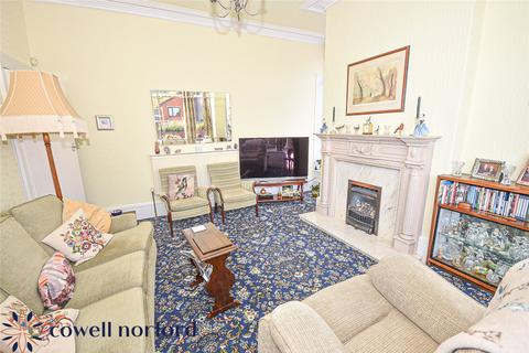 3 bedroom end of terrace house for sale, Rochdale Road, Oldham OL2