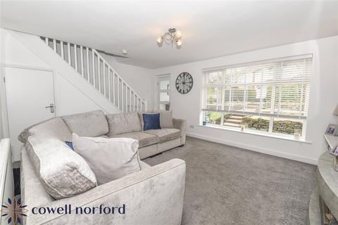 30 Alandale Drive, Royton, Oldham, OL2 5TU