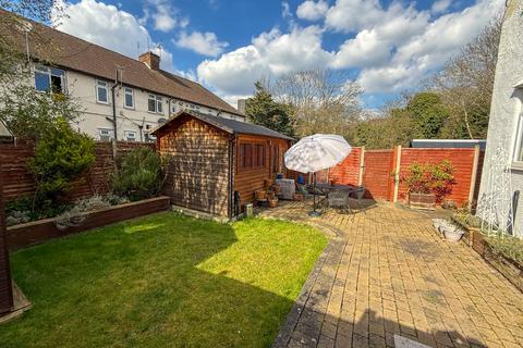 2 bedroom maisonette for sale, Chalfont Court, Colindeep Lane, London, NW9