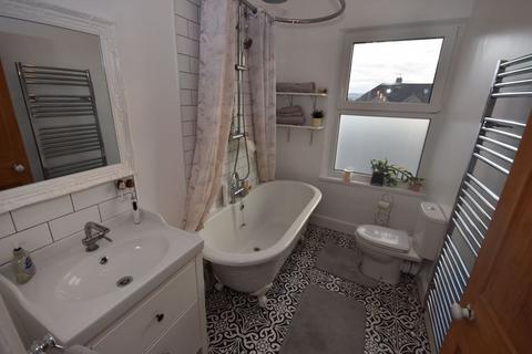 2 bedroom semi-detached house to rent, Topsham Road, Exeter